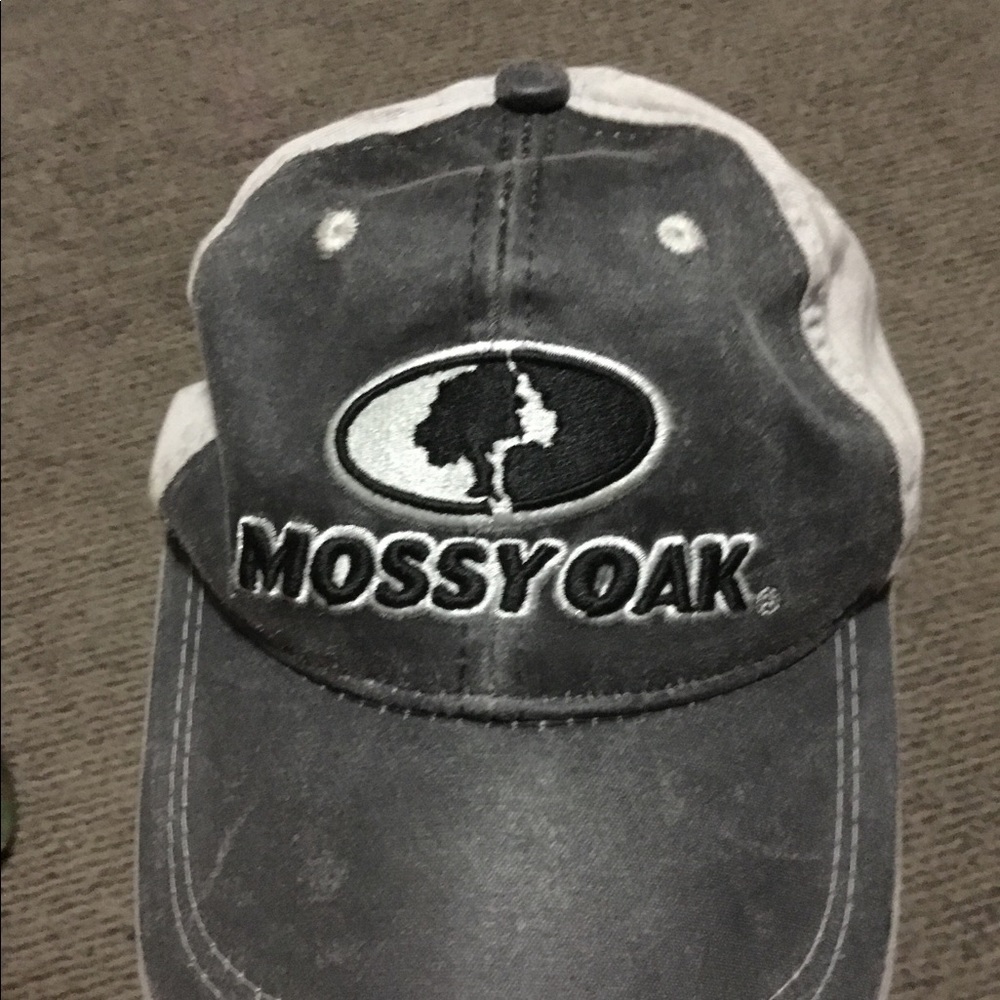 Gender-Neutral Mossy Oak Cap